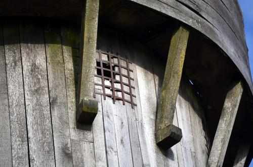 Iconographie - Fabrication pour Le secret de la lance, au Puy du Fou