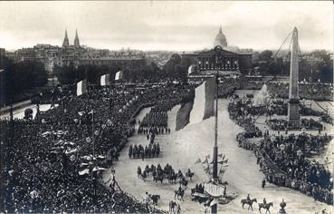 Iconographie - Défilé de la Victoire, place Vendôme