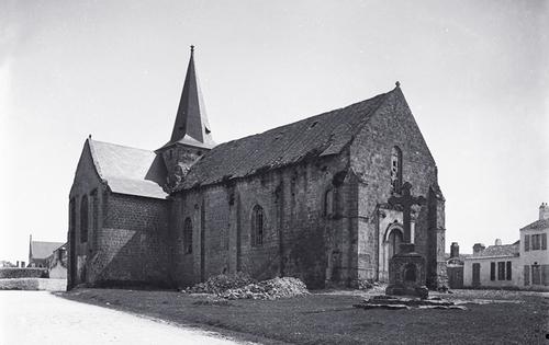 Iconographie - La vieille église en mauvais état