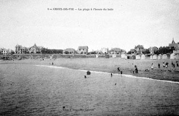 Iconographie - La plage à l'heure du bain