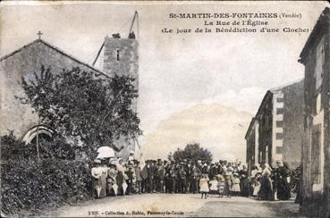 Iconographie - La rue de l'église le jour de la bénédiction d'une cloche