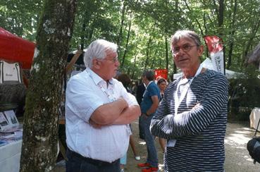 Iconographie - Hervé Cantin et Jean-Pierre Bertrand au salon du livre de Grasla