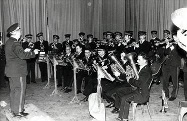 Iconographie - Batterie de tambours et clairons des Houillères groupe d'Hénin-Liétard