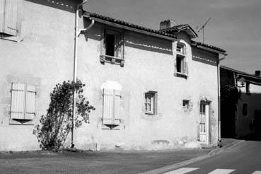 Iconographie - Maison dans le bourg