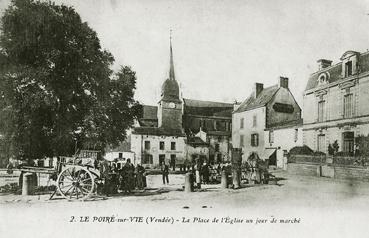 Iconographie - La place de l'Eglise un jour de marché