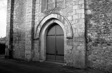 Iconographie - Façade et portail de l'église