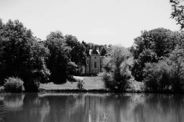 Iconographie - Château des Moullières et l'étang