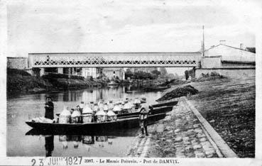 Iconographie - Le Marais Poitevin - Port de Damvix