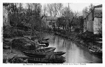 Iconographie - Le Marais Poitevin - Route d'eau dans le Marais de la Sèvre