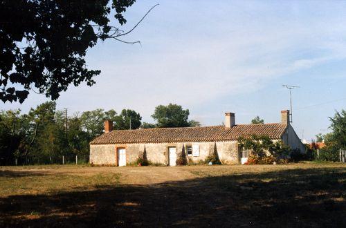 Iconographie - Maison route de la Parée Verte, en Orouët