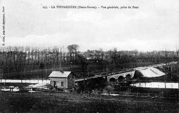 Iconographie - Vue générale prise du pont