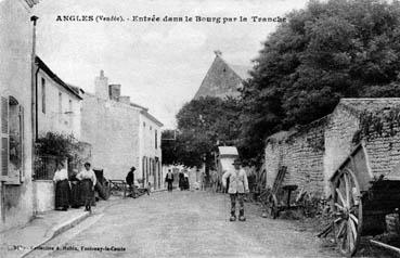 Iconographie - Entrée dans le bourg par la Tranche