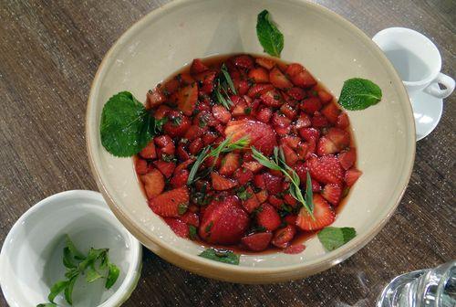 Iconographie - Soupe de fraises aux herbes, selon Jean-Pierre Pouvreau