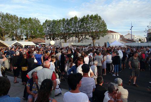 Iconographie - Le public à fête de la Saint-Jean