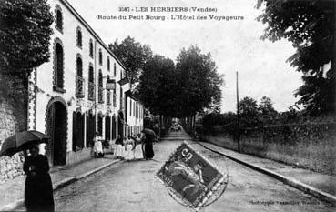 Iconographie - Hôtel des Voyageurs, rue du Petit-Bourg