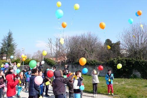 Iconographie - Le la?cher de ballons