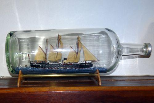 Iconographie - Maquettes d'un trois-mâts barque, de Gérard Turbé