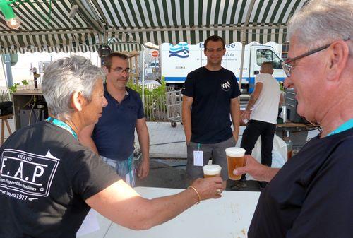 Iconographie - Fête de la Saint-Jean - Buveurs de bière