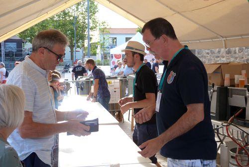 Iconographie - Fête de la Saint-Jean - Les tireurs à bière