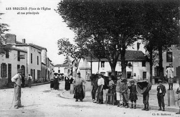 Iconographie - Place de l'Eglise et rue principale