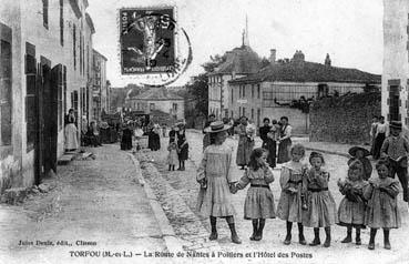 Iconographie - Route de Nantes à Poitiers et Hôtel des Postes