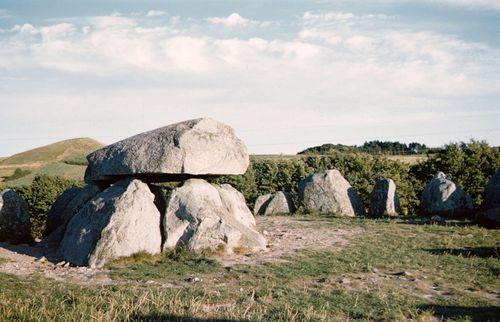 Iconographie - Aarthus Ebeltoft Dolmen de Poslaer