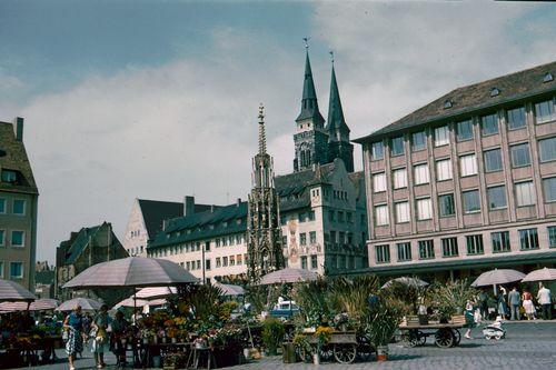 Iconographie - nuremberg hauptmarkt Belle Fontaine