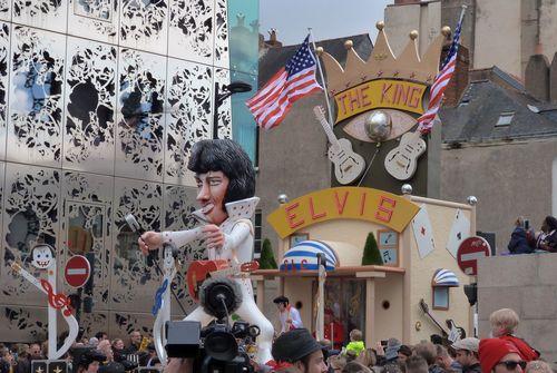 Iconographie - Carnaval de Nantes - char 'et la voix d Elvis...'