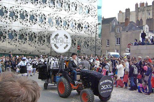 Iconographie - Carnaval de Nantes - ensemble carnavalesque 'Des Arts So Nantes'