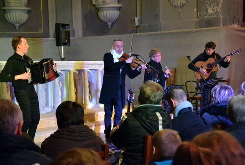 Iconographie - Arbadétorne en concert Chantons Nau à pleinte tête