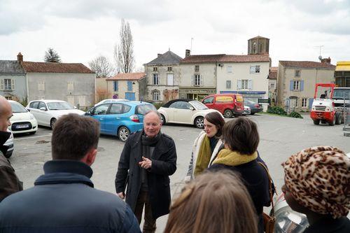 Iconographie - Le maire et les acteurs des Petites Cités de Caratère