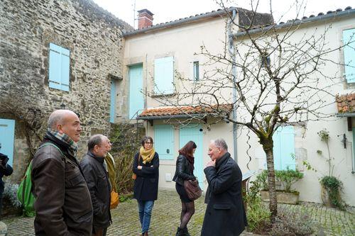 Iconographie - Le maire et les acteurs des Petites Cités de Caratère