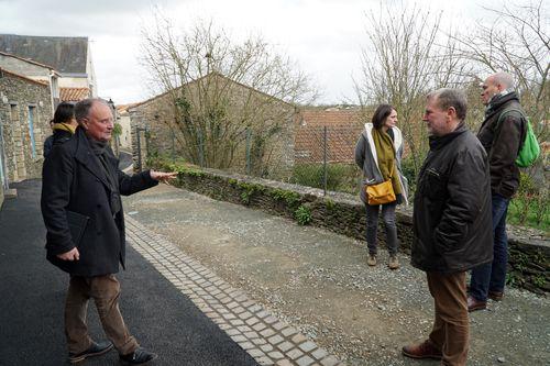 Iconographie - Le maire et les acteurs des Petites Cités de Caratère