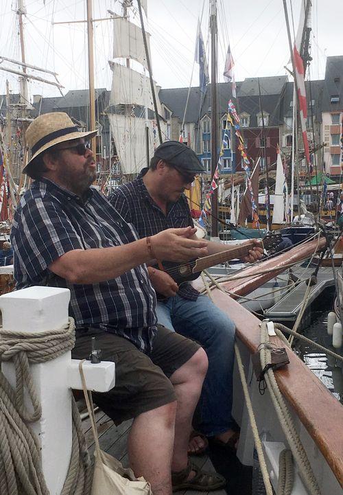 Iconographie - Duo  à bord du pilote du Havre Marie Fernand 2