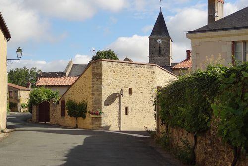 Iconographie - Vue sur le clocher de l'église