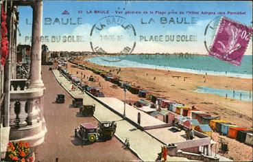 Iconographie - Vue générale de la plage prise de l'hôtel Adriana vers Pornichet