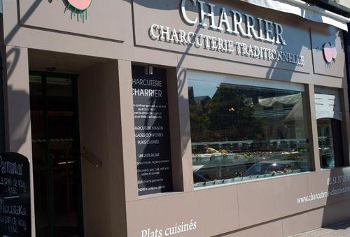 Iconographie - Façade de la charcuterie Charrier