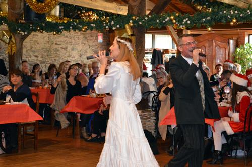 Iconographie - Repas spectacle Dine din don au Poucton