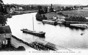 Iconographie - Château-Gonthier - La Mayenne vue du château