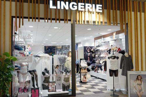 Iconographie - La boutique de lingerie dans le Super U