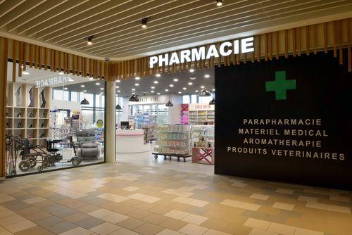 Iconographie - La boutique de la Pharmacie dans le Super U