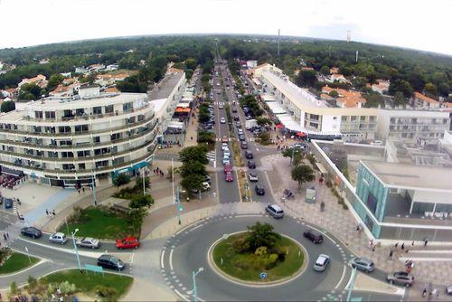 Iconographie - L'avenue de la Forêt vue de la grande roue