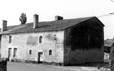 Iconographie - Maison ancienne au bourg