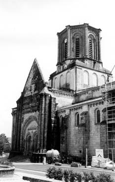 Iconographie - L'église en cours de restauration