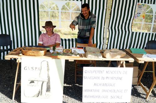 Iconographie - Fête des musiciens de Vendée - Stand de GVSPA