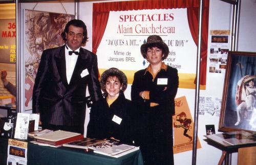 Iconographie - Stand de promotion des spectacle d'Alain Guicheteau