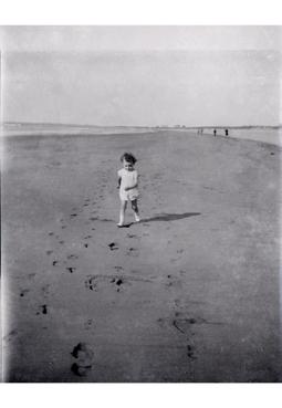 Iconographie - Enfant sur la plage