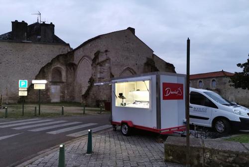 Iconographie - La boucherie ambulante Samuel Daviet à Sainte-Hermine