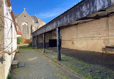 Iconographie - L'ancienne boulangerie Barreteau - Le hangar