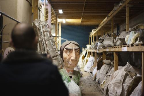 Iconographie - Moules pour fabrication de têtes dans l’atelier du Carnaval de Nantes 